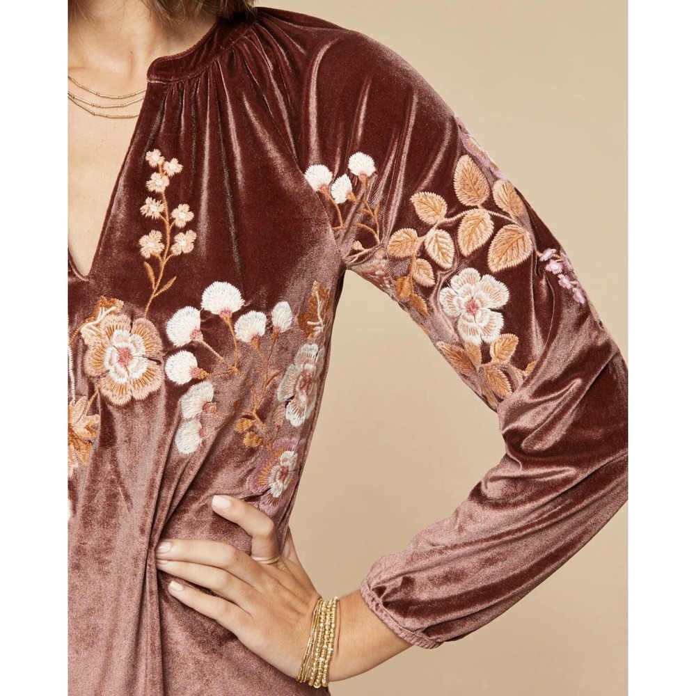 Spartina 449 Genevieve Popover Velvet Top in Lucas Theatre Embroidery M Brown - Picture 3 of 8